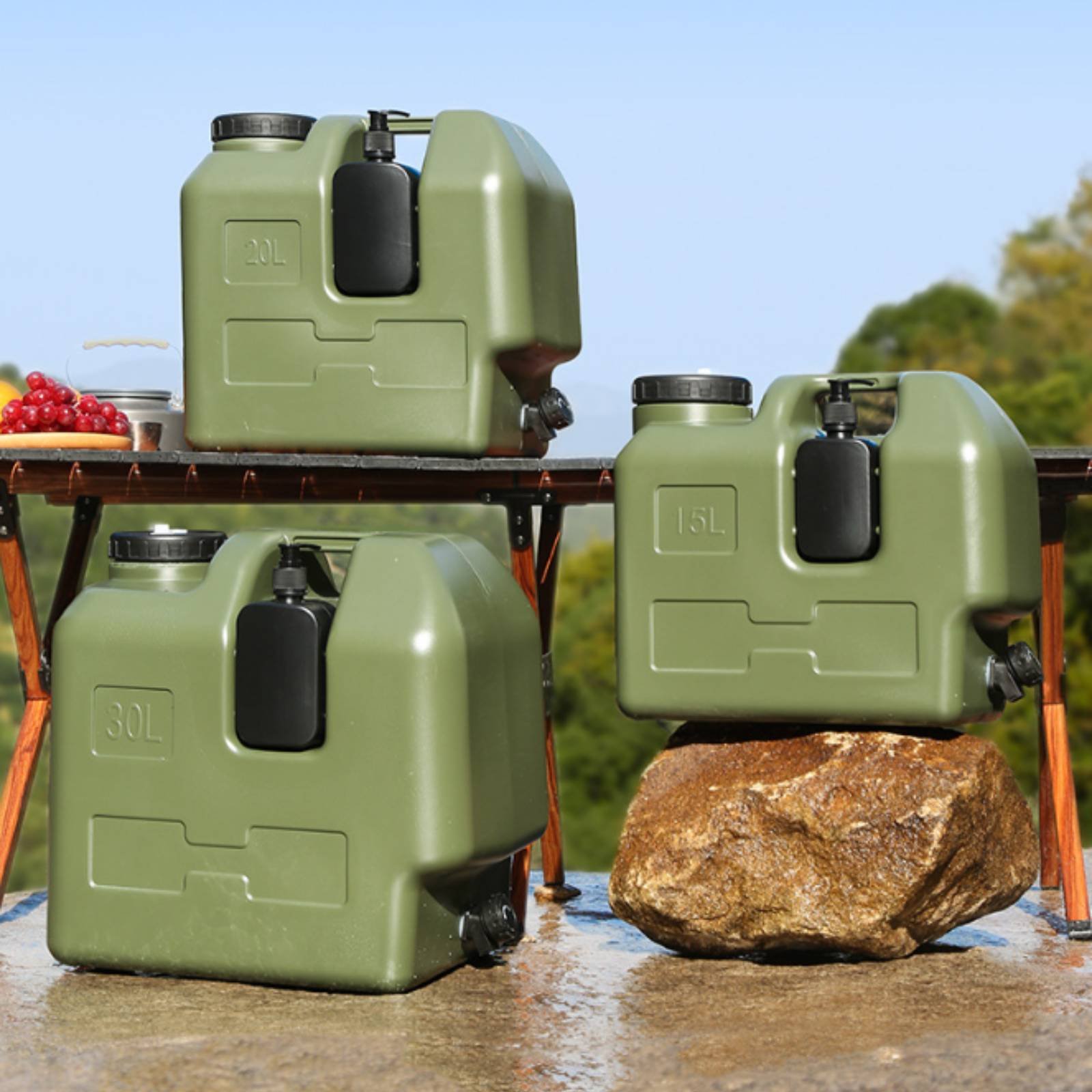 蛇口付き水容器 食品グレードPE キャンプ用ウォータージャグ - Outdoor Camping Water Jug のレビューと価格