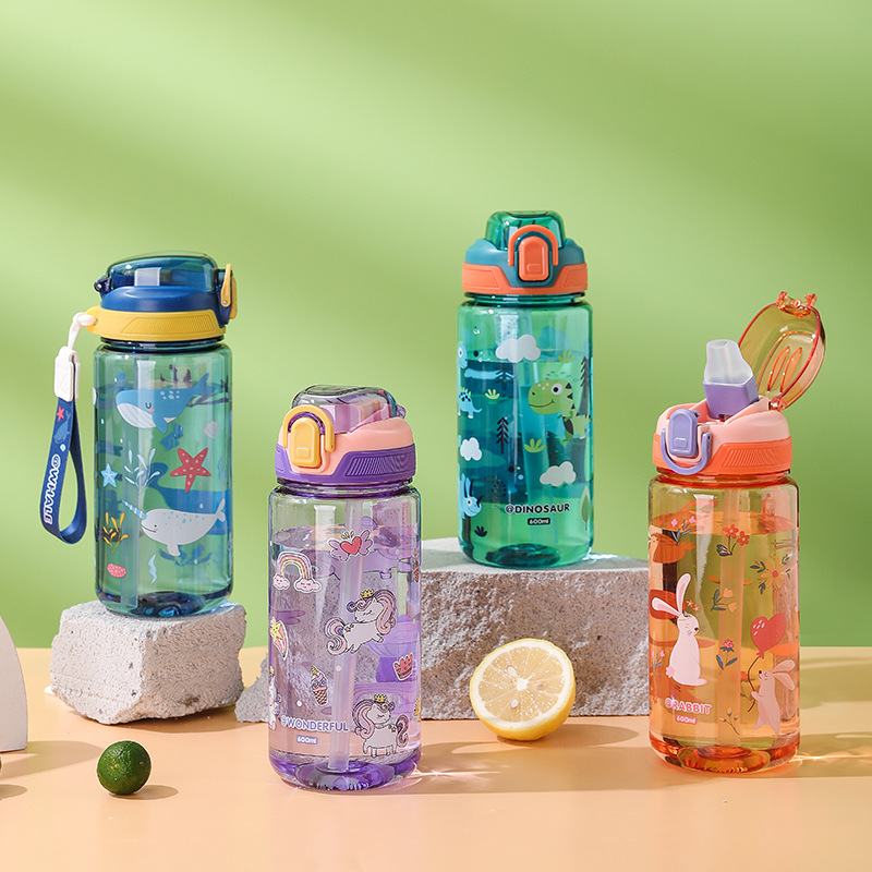 600ml 漫画動物柄水筒 ポータブル安全ロック付きストロー - Outdoor Camping Water Jug のレビューと価格