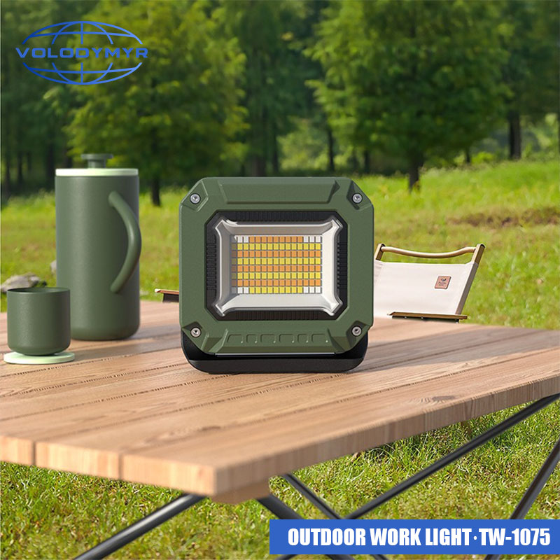 VOLODYMYR LED キャンプテントライト充電式サーチ - Outdoor Camping Tent Waterproof のレビューと価格